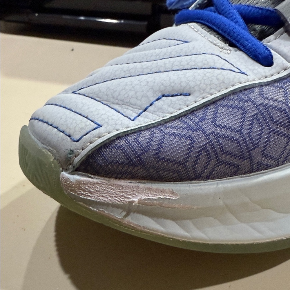 Nike Basketball Shoes Size 7.5 - Picture 9 of 9